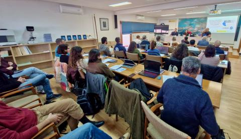 Personal científico de más de diez organismos se reúne para impulsar el primer modelo integral del Mar Menor