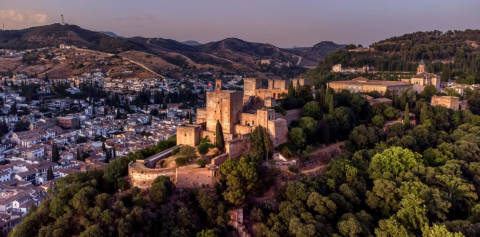 Granada creará cinco refugios climáticos en Albaicín, Beiro, Centro, Genil y Ronda con una ayuda de 497.000 euros